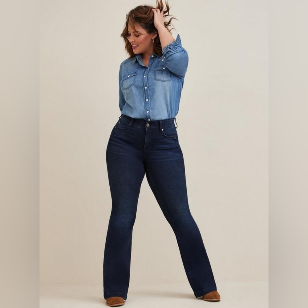 Torrid Mid Rise Luxe Slim Boot Cut Super Stretch Mid-Rise Blue Dark Wash Jean